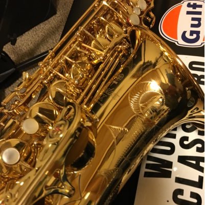 やさしく、つよく、おもしろく。Saxophone、Clarinet、Guiter、水泳、江戸蕎麦、ソーバーキュリアス、STAR WARS、The Beatles、Yellow Magic Orchestra、ルパン三世