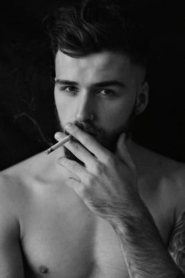 ‏ربي لا تعلق قلبي بِما ليس لي .