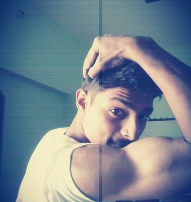 : Gymer
: Entrepreneur 
: reader nd history lover
: intreseted in adventerous thing
: love to eat
:INSTAGRAM-coolgaurav123