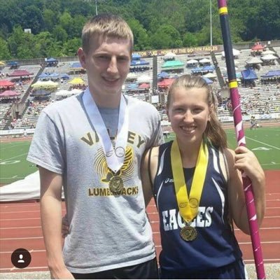 colemcgee_83's profile picture. | hunting and fishing | track  and football | class of 2016 |