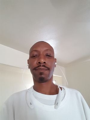 single black male seeking adult fun and plea