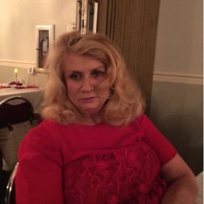 Widow and mother of 4, grandmother of 9. Former mental health counselor Enjoy dancing, movies, theater, dining out and all water activity