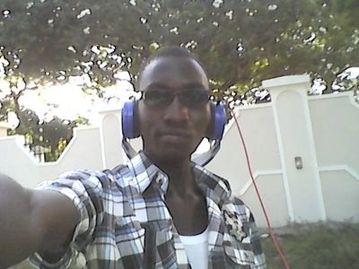 82fc4cfeab274da's profile picture. male