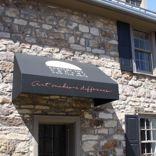 Offering classes, workshops, gallery exhibits and more that celebrate #creativity and connection, while supporting our belief that Art Makes a Difference.