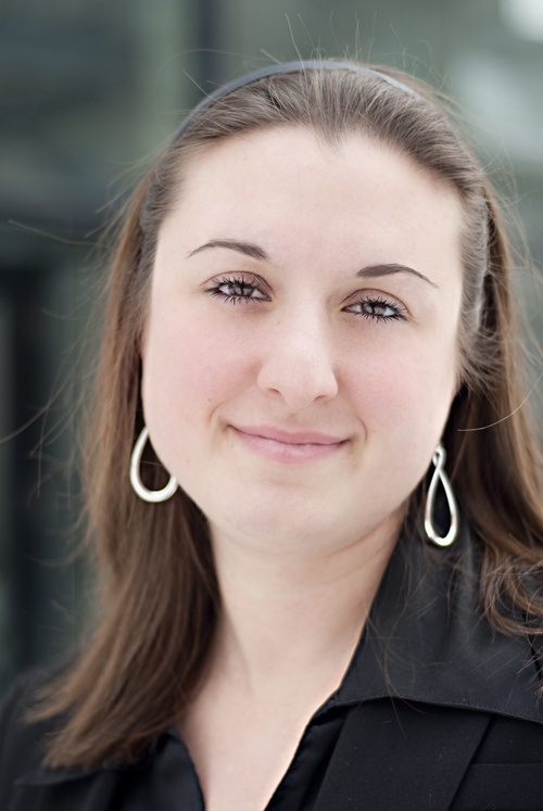 aurelieponton's profile picture. Addicted to copywriting, social media, web content, music and jogging & bicycle! I'm an hybrid of entrepreneur, strategist and web content producer.