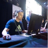 FlegMOAR (@flegmoar) 's Twitter Profile