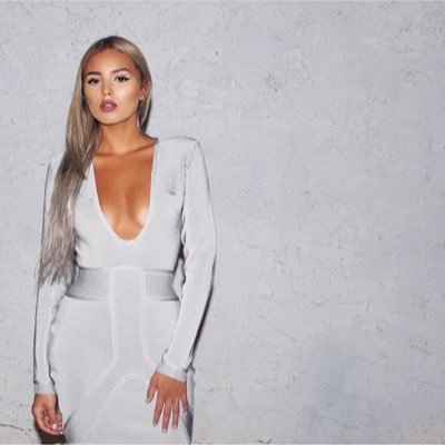 sorayarpgutl_'s profile picture. jeune fille modèle qui en cache bien sous sa dentelle