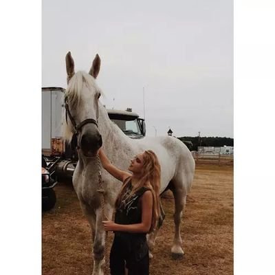 ain't nothing in the whole wide world like a southern girl.