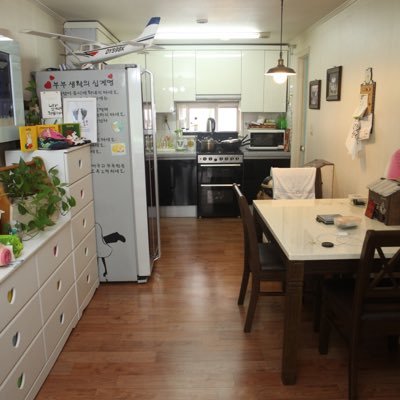 3R1H60IIwio3TW6's profile picture. 