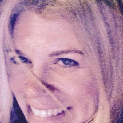 #Brand #PR addicted, ex @ferreroFR, interested in #new #news #networking #ecommunication and… social networks victim
