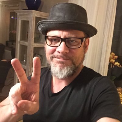 VR gamer, sci-fi nerd, songwriter, and family man.