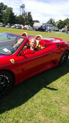 TheBigT2's profile picture. Luv life n my family:)Luv 2 have fun,like outdoors in summertime boating the ocean like most music like to enjoy each day:)