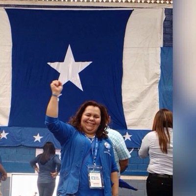 SOY DE HONDURAS AMO MI FAMILIA,MI PATRIA, MI LIBERTAD MI PARTIDO NACIONAL ME GUSTA HACER FELIZ Y AYUDAR A LOS MAS NECESITADOS AMO A DIOS SOBRE TODAS LAS COSAS