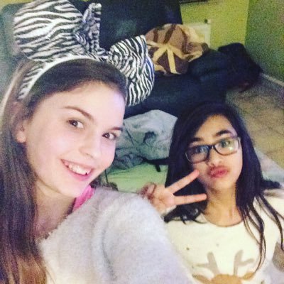 Hey les CatZ comment CV ma Bestouille Sandra ( Sasha ou Sashou ) encore pour les intimes