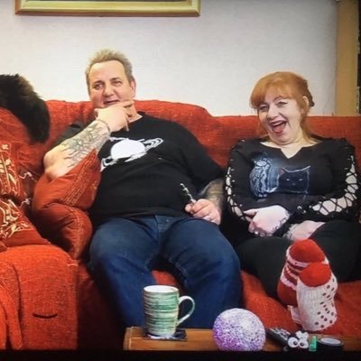 Official profile. Cast members of BAFTA & NTA award winning Channel 4 show #Gogglebox. Booking & Media Enquiries Contact: Harriet.manby@studiolambert.com