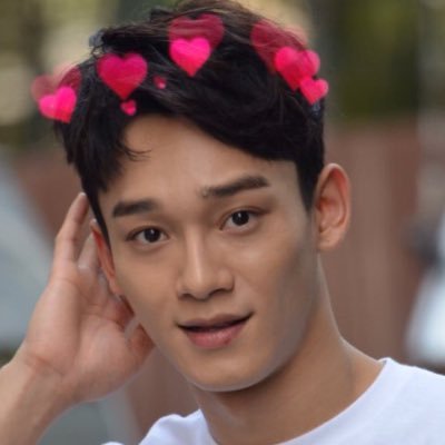 kim jongdae with hearts // give credits if using, thanks!!