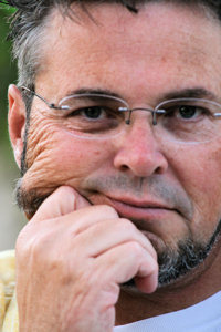 Florist, gardener, food and wine lover, living the good life on the Central Coast!