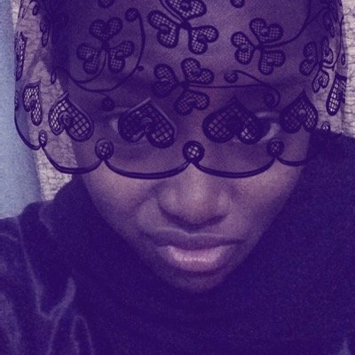 A muslimah, HausaFulani, baking is my hobby, obsess with makeup. Snapchat: @eyshaMG❤️