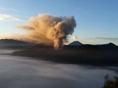 figokarovyan2's profile picture. 081249119421 / 081330132970 / bb. 5b08c4a0 / fb. karo tengger