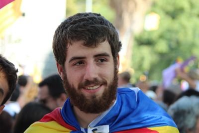 Jugador del @CBSantjosep. Entrenador del Júnior A i Sènior @FemSantAdria Amant del periodisme, el bàsquet i la ràdio! @balldoontliee 🏀👀