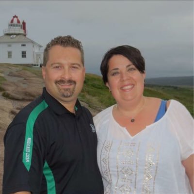 I am a mom to 2 great kids, wife to an amazing hubby! living each day to the fullest!