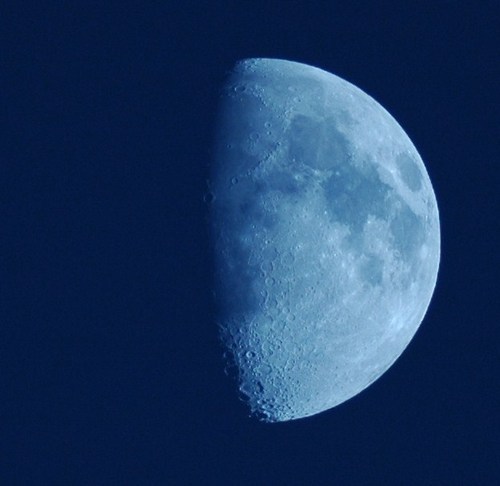 このアカウントは、星空を追いかける32歳男性が家族と過ごす愉快で甘めな日常をちょっとだけお楽しみ頂けたり、お楽しみ頂けなかったりするアカウントです。20夏、パパにアップデート完了。BOOTHにて星空写真集発売中→ https://t.co/iM7VXdAcXC