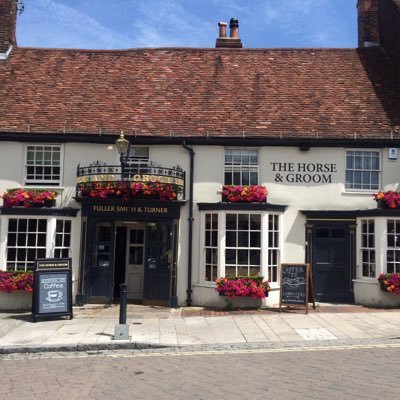 17th Century coaching Inn, in the heart of beautiful Alresford, delicious warming, home cooked food and the finest ales in town. Only at Fullers.
