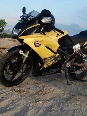 andiumar342's profile picture. 