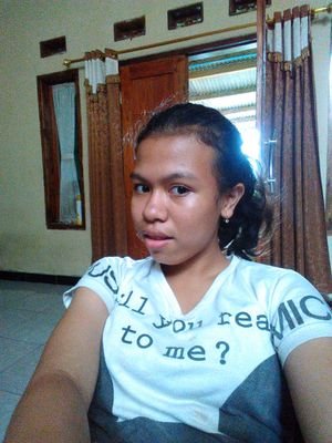 KeziaKeziaPutr1's profile picture. 