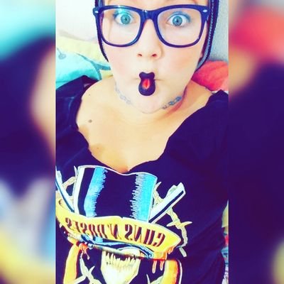 Amo Música, Sou Uma Pessoa Legal.
Snap: luhsixx
Insta: luh_gomes_Biersack
Face: Luh Sixx Biersack ❤