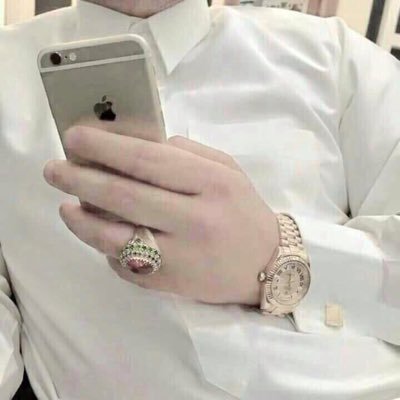 زلة السان تفقد أعز نسان