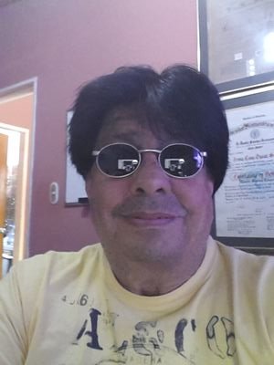 molina_urbina's profile picture. abogado