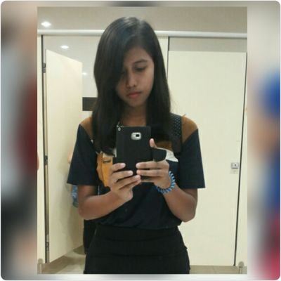 LeighCzarina's profile picture. 