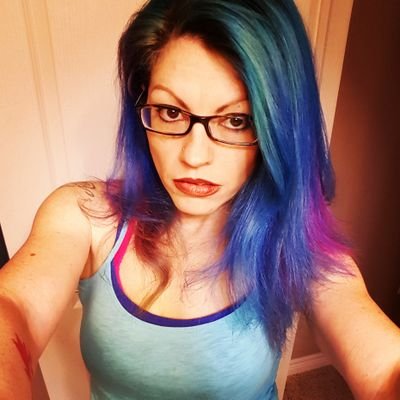 TheHarleeQwinn's profile picture. Mom of 3 girls.  Nerd.  Crafter. Woodworker.  Scientist. Sports. Comics. Cheeseburgers. Jack of all trades.  Mary Poppins. #crazyspoonwoman