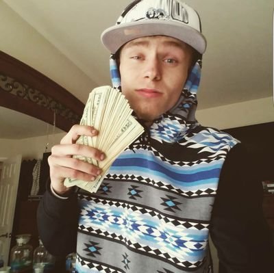 Slim_Emin3m's profile picture. you've got to be willing to lose everything, to find yourself.