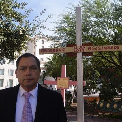 Lic. en Derecho, Catedrático en la Universidad Autónoma de Chihuahua, Activista Social, Promotor de la Soberanía Nacional.