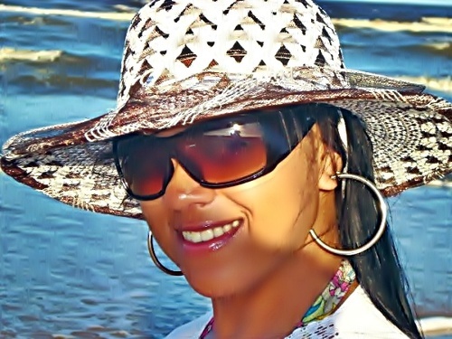 MariazZqRjE's profile picture. “Não se preocupe em entender, viver ultrapassa qualquer entendimento.”