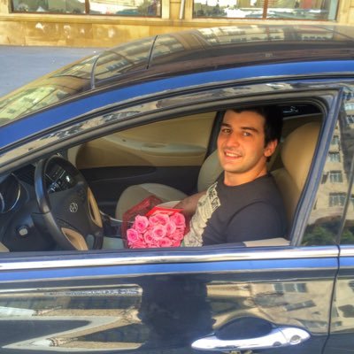 eminabd73435682's profile picture. :)