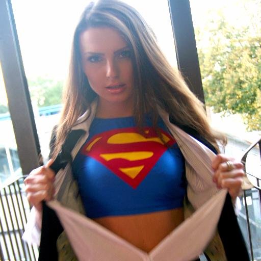 I publish live-action superheroine movies, comic books and photoshoots featuring the hottest girls kicking ass!
☆☆☆