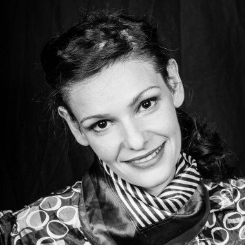 Frances3381's profile picture. Mother, Food blogger, wife and daughter, actress in progress presso HT Studio De Santis in Rome with Tecnica Chubbuck...and sing while play my white piano ❤.