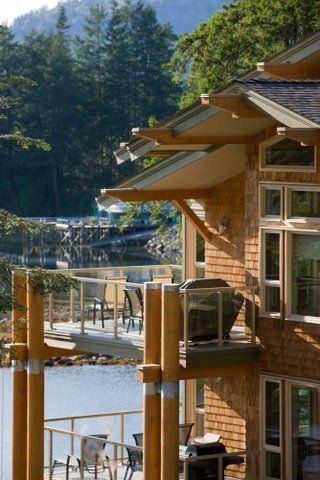 A contemporary luxury resort on the #SunshineCoastBC. Full service Spa & The Lagoon Restaurant.