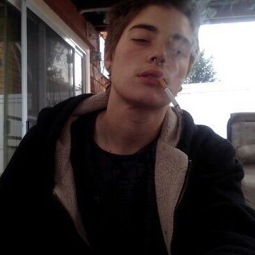 joshuarpguola's profile picture. Laiss moi rir