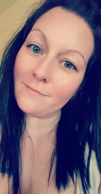 my name is amanda im 30 and i have 2 kids Caden (10) Bentley (3).