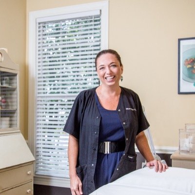 Makena Skin Care is a quiet oasis nestled in downtown Raleigh. Facials, eyebrow shaping, lash tinting, Epicuren products. Call or text for appt. 919.348.5212