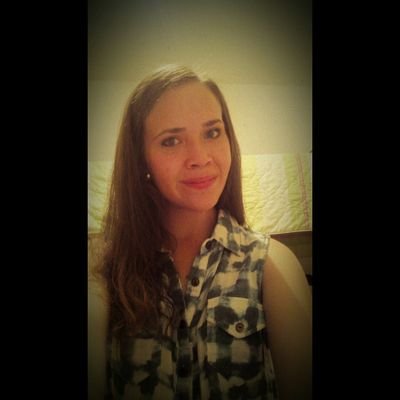 isadesola's profile picture. 