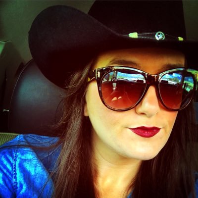 kwaering's profile picture. Try to be a rainbow in someone's cloud                        -Maya Angelou