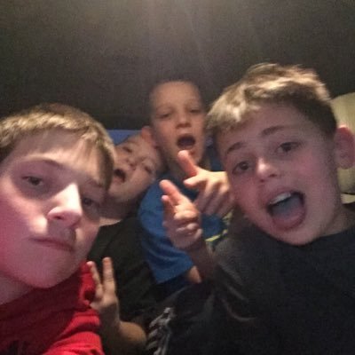 21 , love Batman, gamer, Brohioan, fan of all Ohio teams, brother, son, genius.