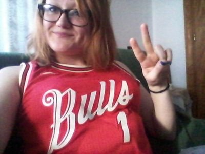 AlekJMLI's profile picture. Simplemente soy poeta entre otras, cosas como quejica, por ejemplo.  :')