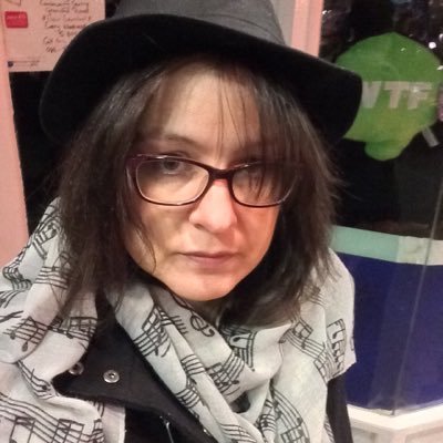 paperwoolthread's profile picture. English girl living in Ireland obsessed with paper, thread, @jay7066, dr who, mary poppins, family history, fantasy