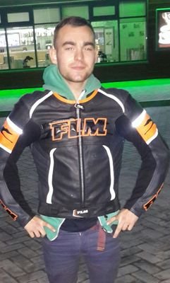 EnergyRikZ's profile picture. Не пытайся искать идеи. Позволь им найти тебя